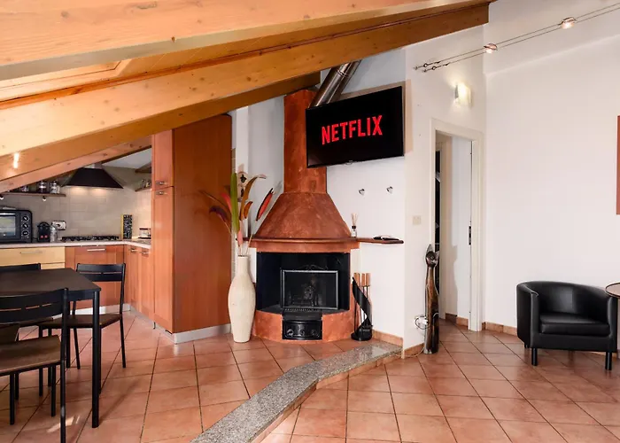 Ampia Mansarda E Terrazzo 10 Minuti Dal Centro Turín