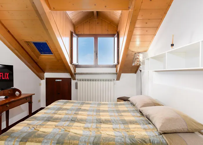 Apartamento Ampia Mansarda E Terrazzo 10 Minuti Dal Centro