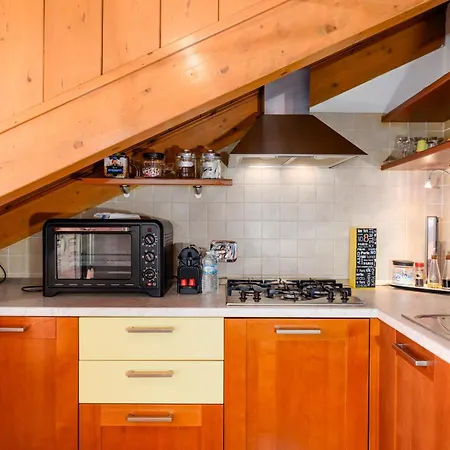 Ampia Mansarda E Terrazzo 10 Minuti Dal Centro Apartamento